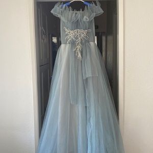 Dress, new never worn.